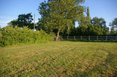 FP76:  From FP75 to Small Lane (Owen House Farm)